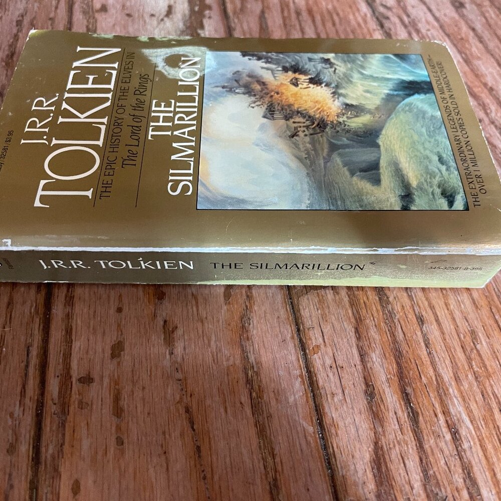 Vintage 1981 The Silmarillion by J.R.R. Tolkien Ballantine Paperback Book - Picture 2 of 2